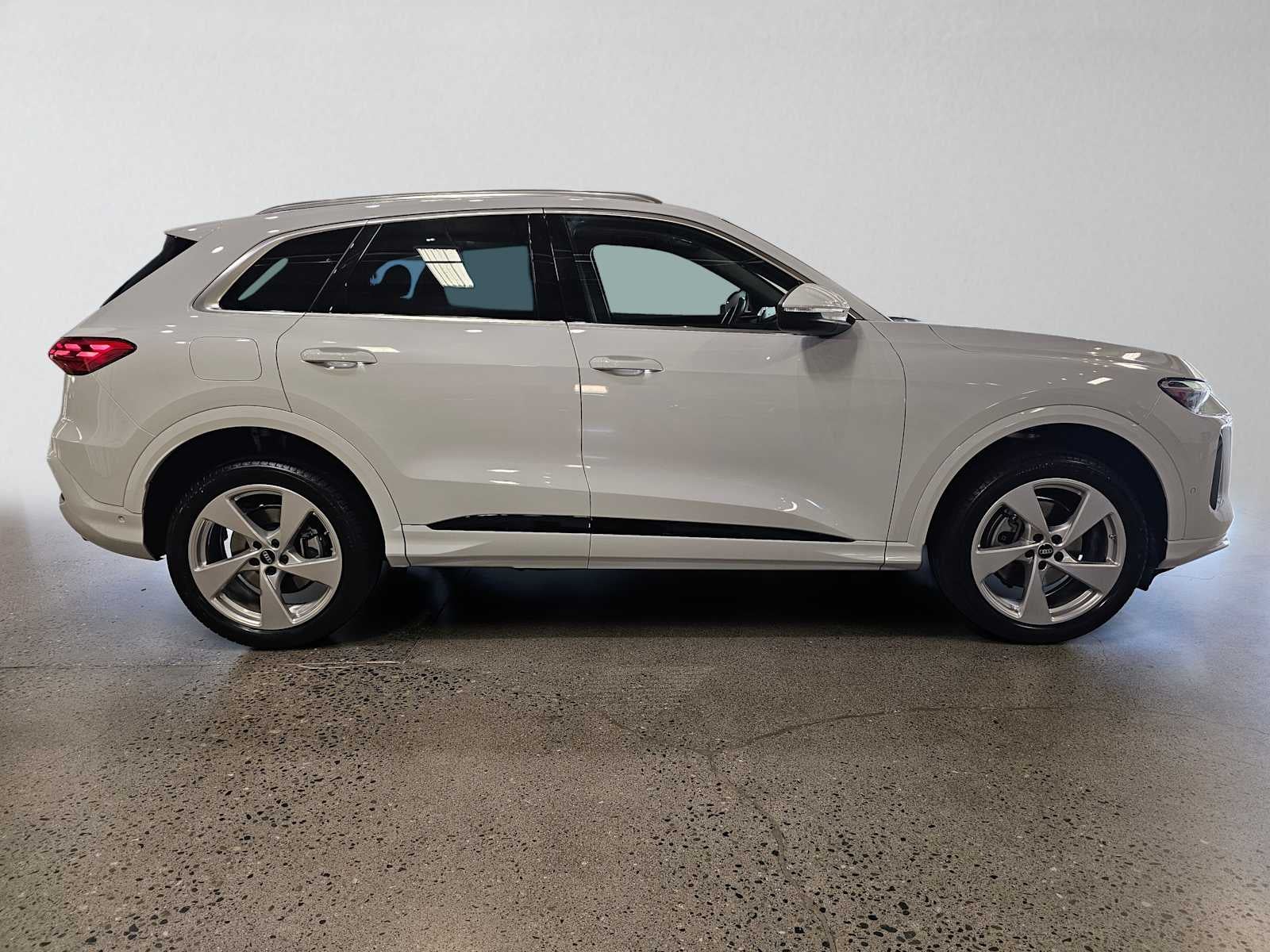 2025 Audi New Q5 Premium