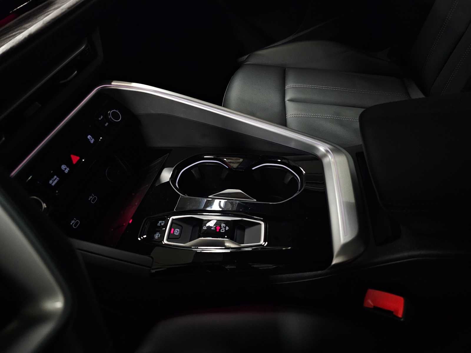 2025 Audi Q5 Premium 2.0 TFSI quattro