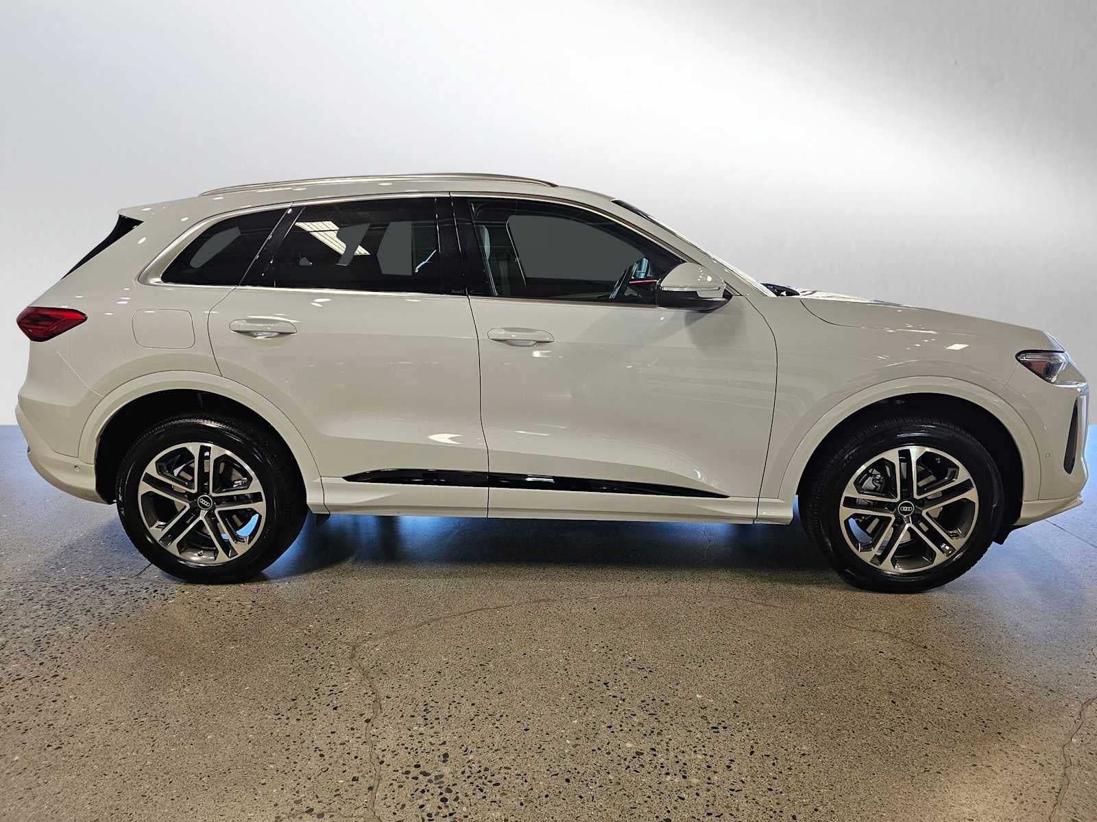 2025 Audi Q5 Premium Plus 2.0 TFSI quattro