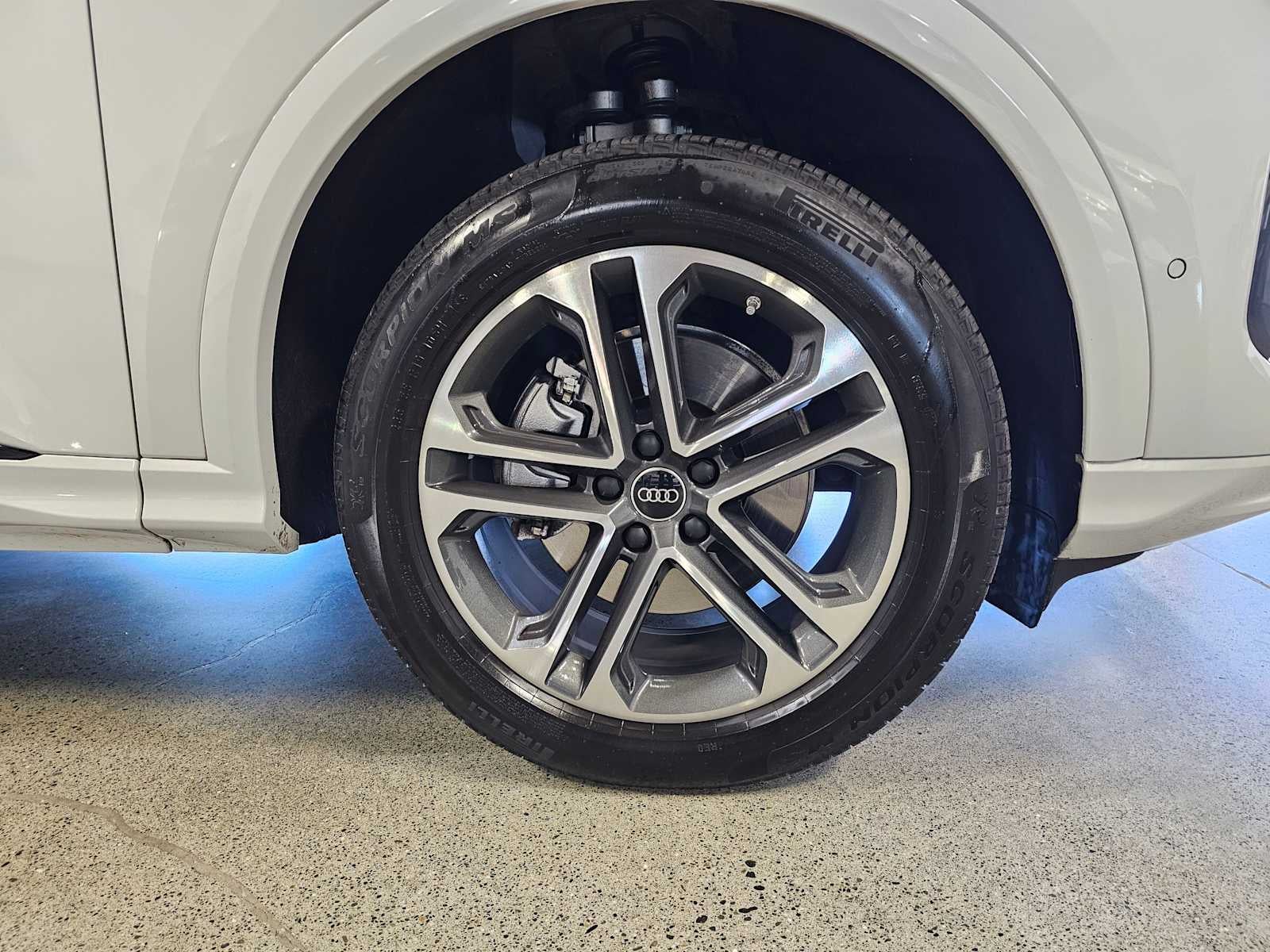 2025 Audi Q5 Premium Plus 2.0 TFSI quattro