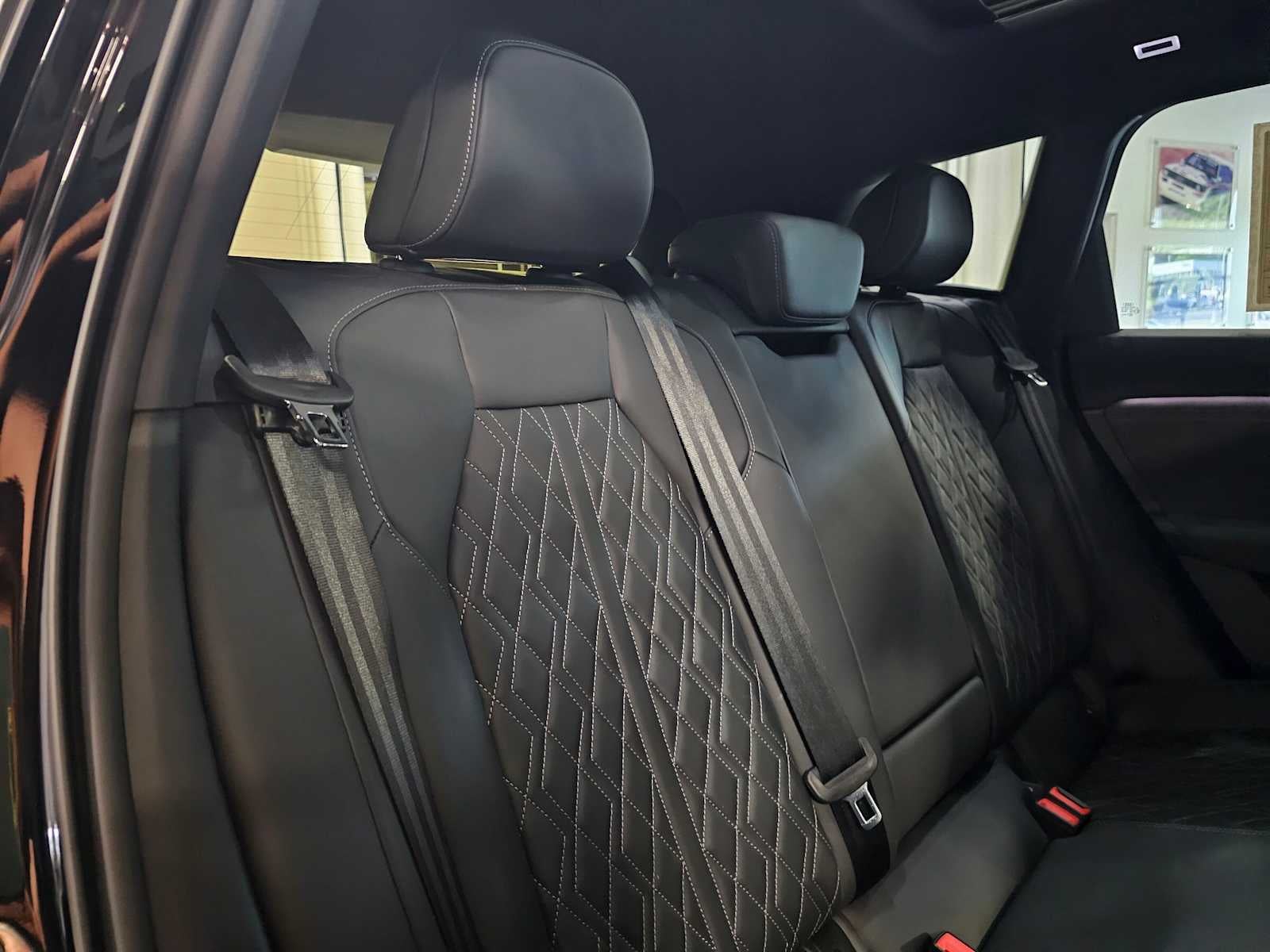 2025 Audi SQ6 e-tron Prestige quattro