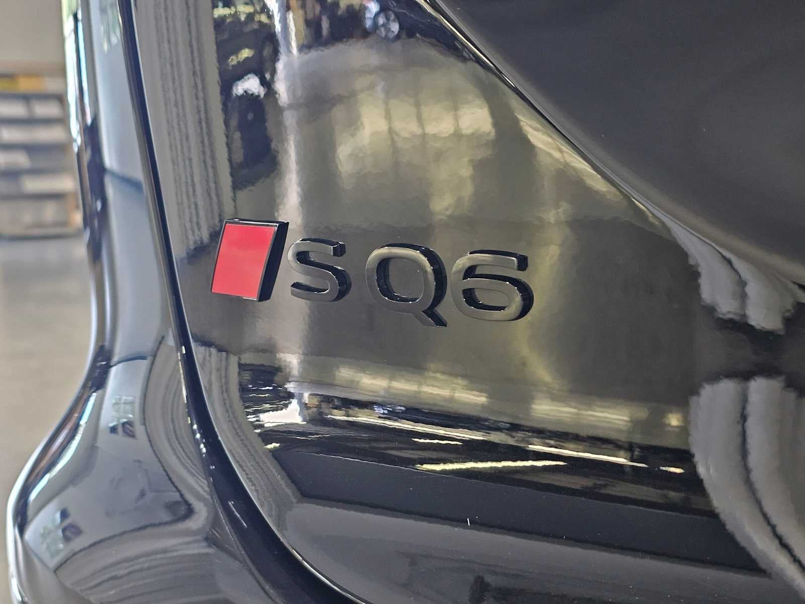 2025 Audi SQ6 e-tron Prestige quattro