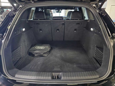 2025 Audi SQ6 e-tron Prestige quattro