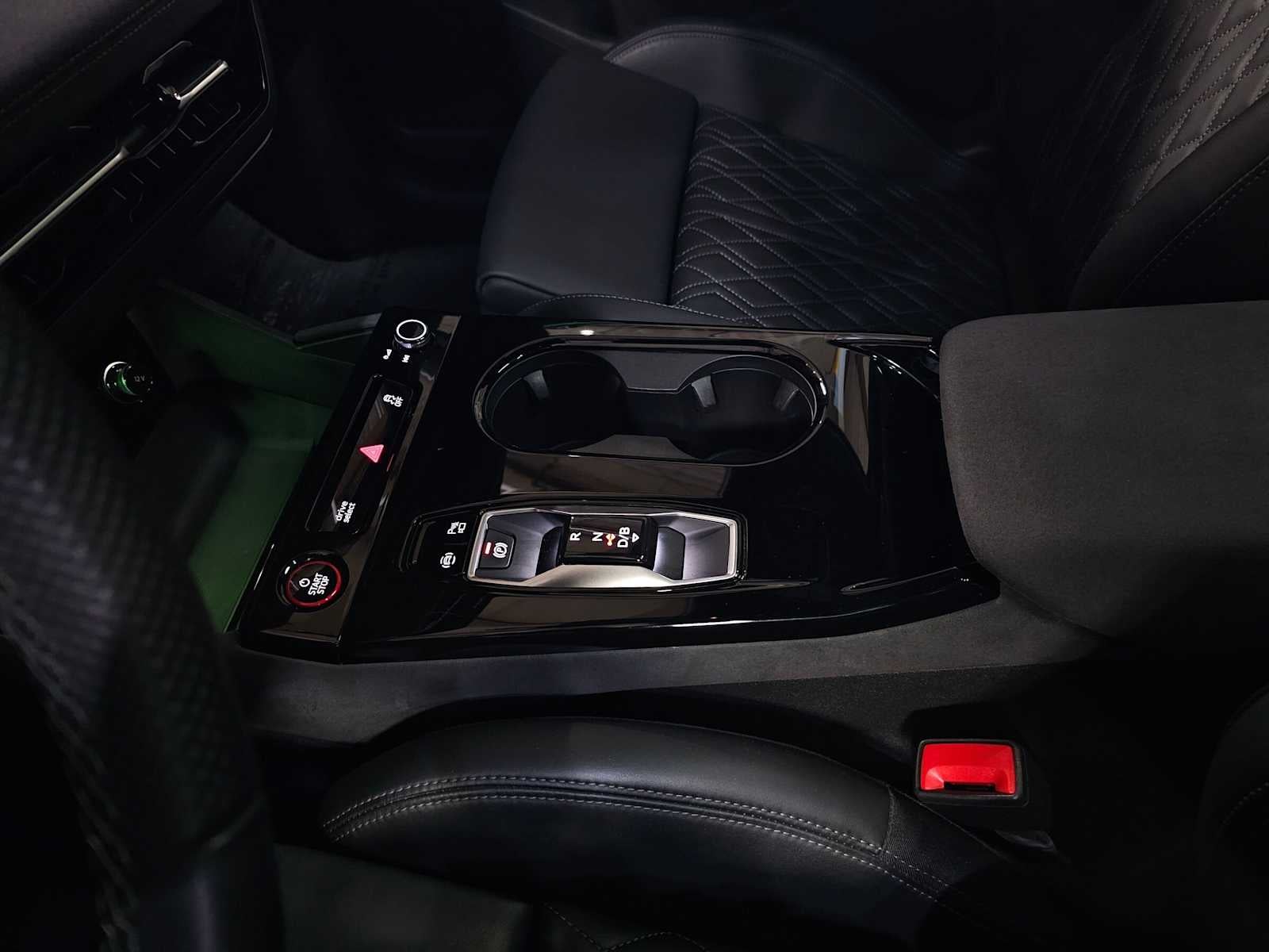 2025 Audi SQ6 e-tron Prestige quattro