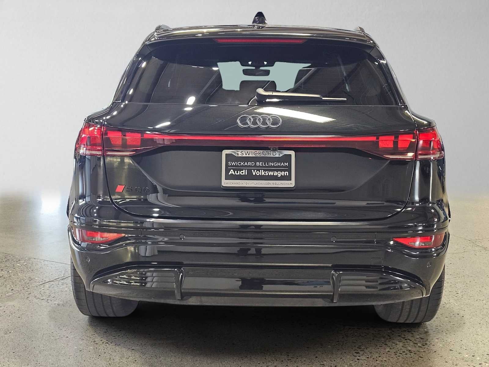 2025 Audi SQ6 e-tron Prestige quattro