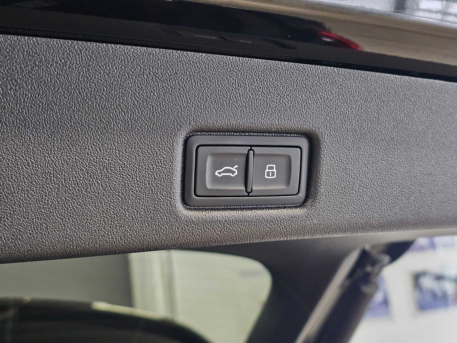 2025 Audi Q5 Prestige 2.0 TFSI quattro