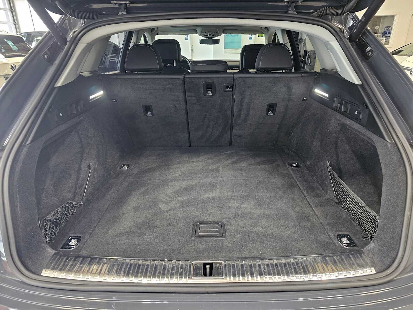 2024 Audi Q8 e-tron Premium Plus