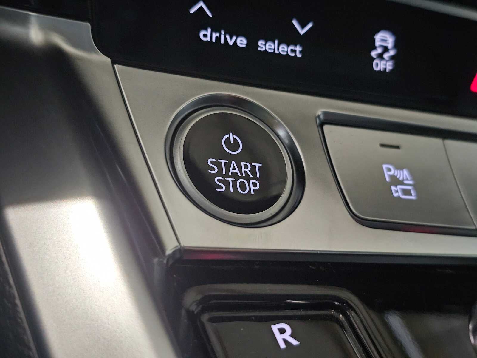 2024 Audi Q8 e-tron Premium Plus