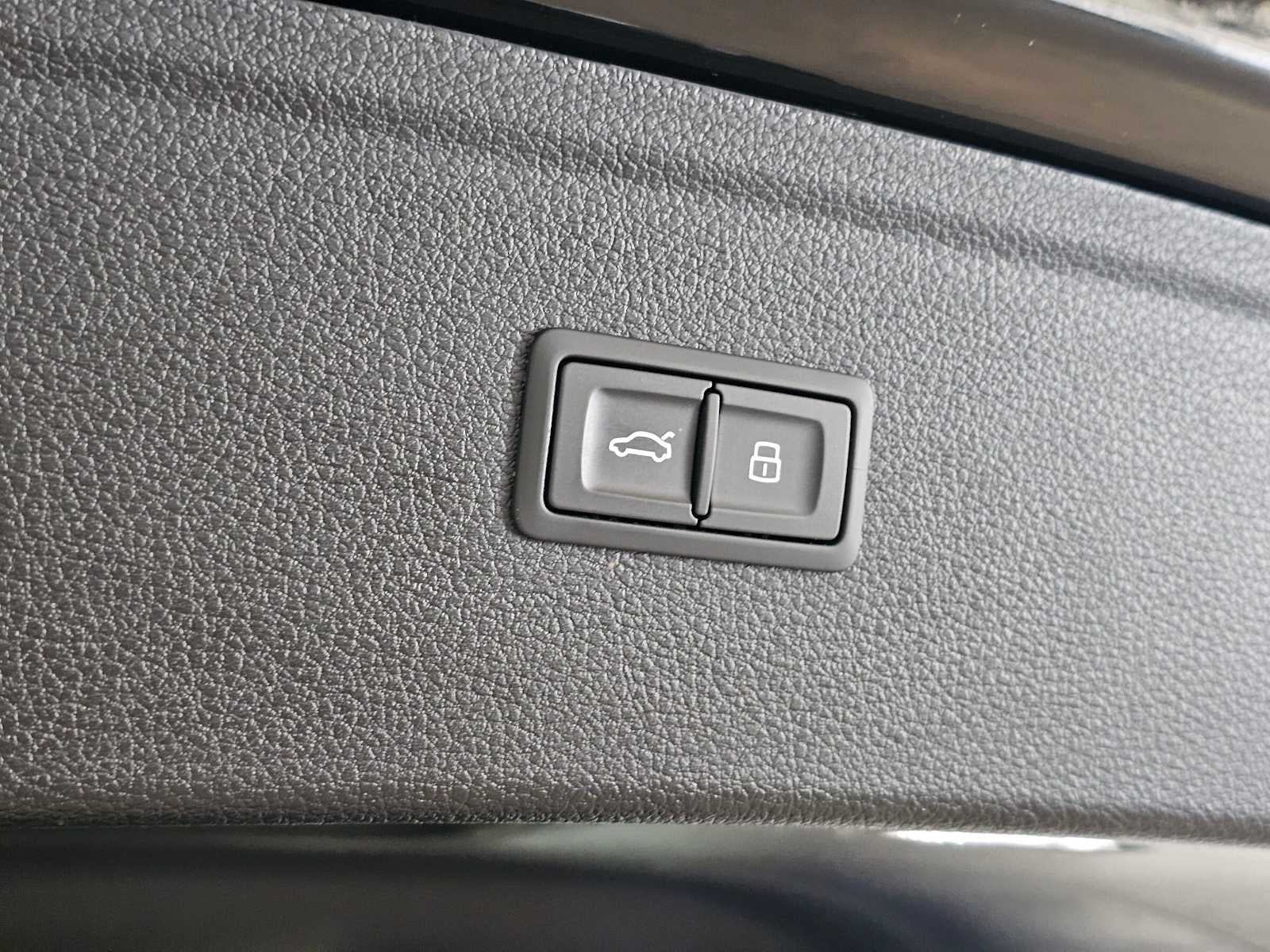 2022 Audi SQ5 Premium 3.0 TFSI quattro