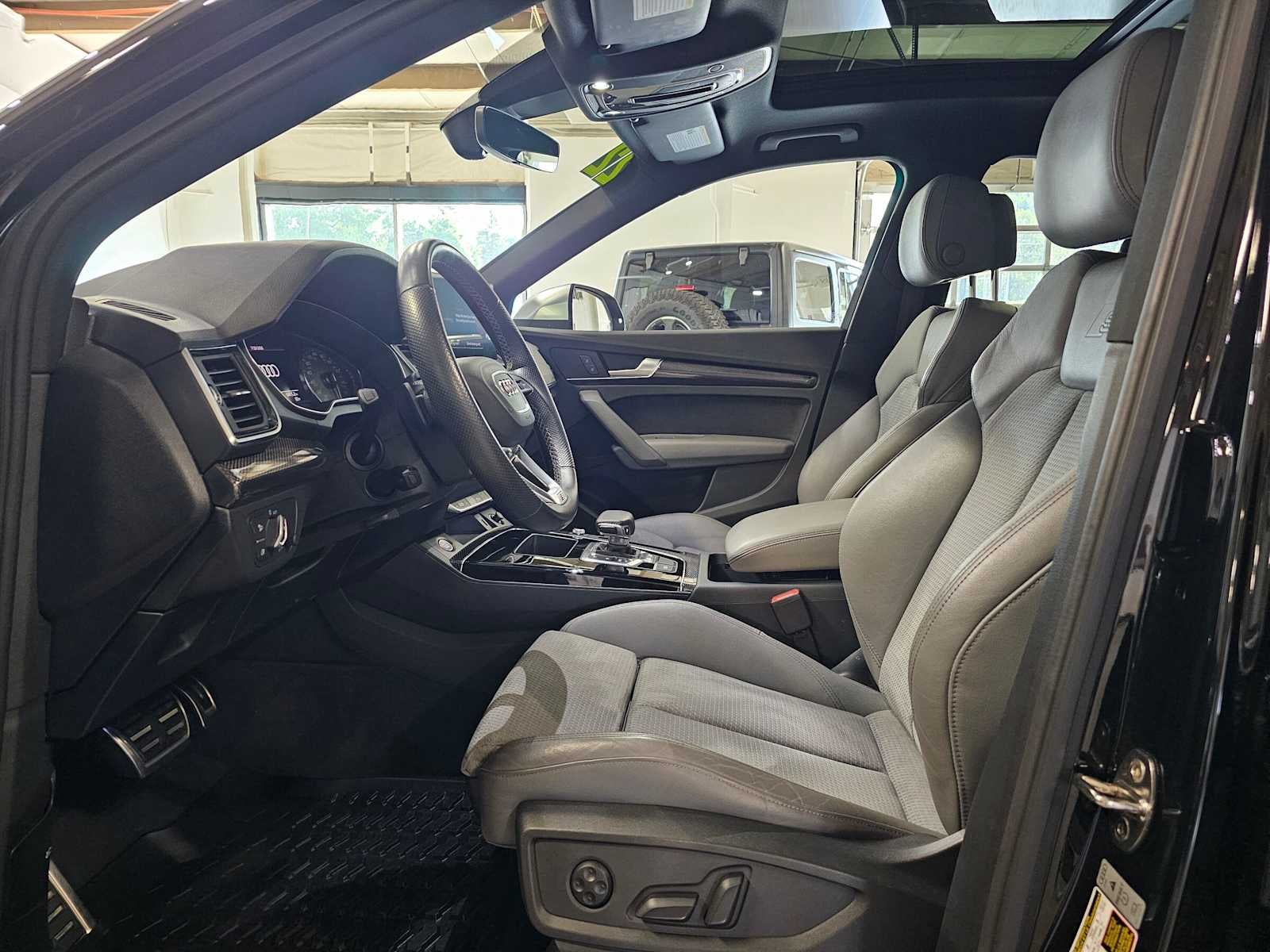 2022 Audi SQ5 Premium 3.0 TFSI quattro
