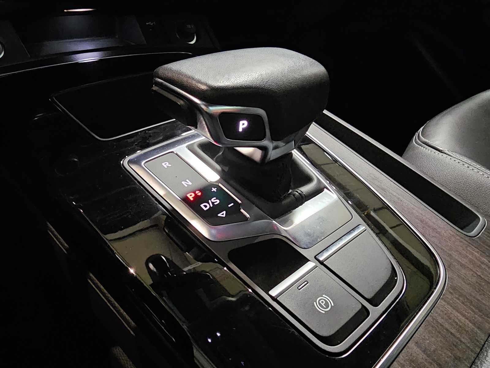 2023 Audi Q5 Premium 40 TFSI quattro