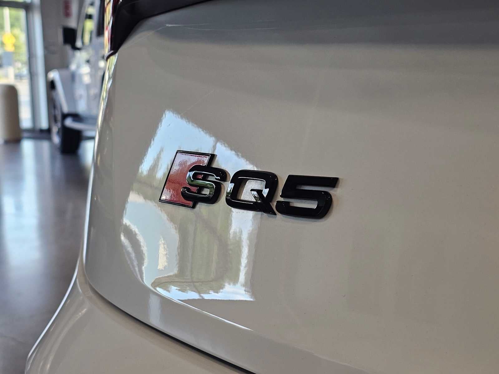 2023 Audi SQ5 Premium Plus 3.0 TFSI quattro