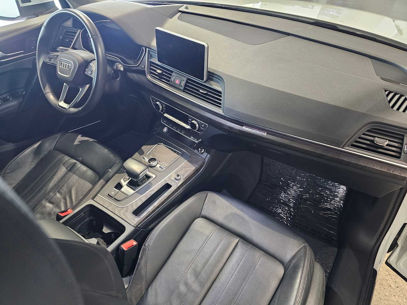 2019 Audi Q5 Prestige 45 TFSI quattro