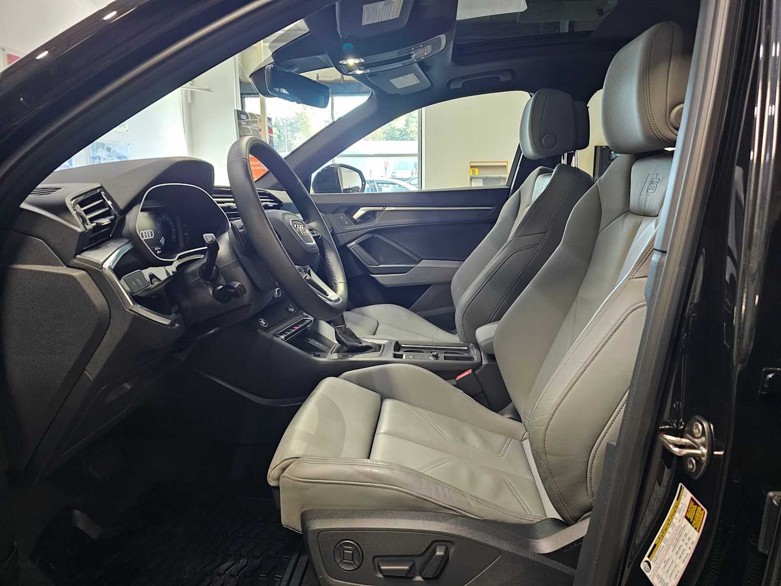 2025 Audi Q3 S line Premium