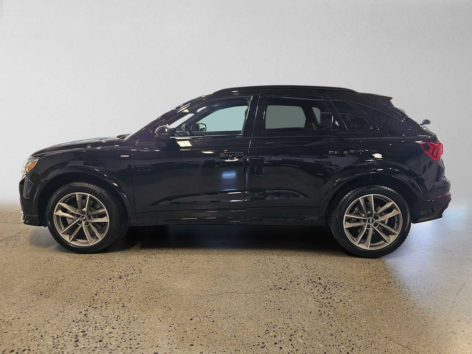 2025 Audi Q3 S line Premium
