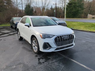 2022 Audi Q3 S line Premium 45 TFSI quattro