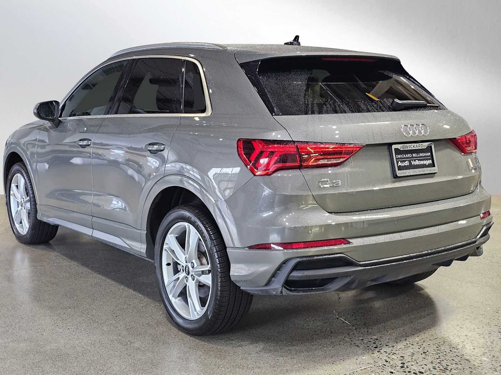 2023 Audi Q3 S line Premium 45 TFSI quattro