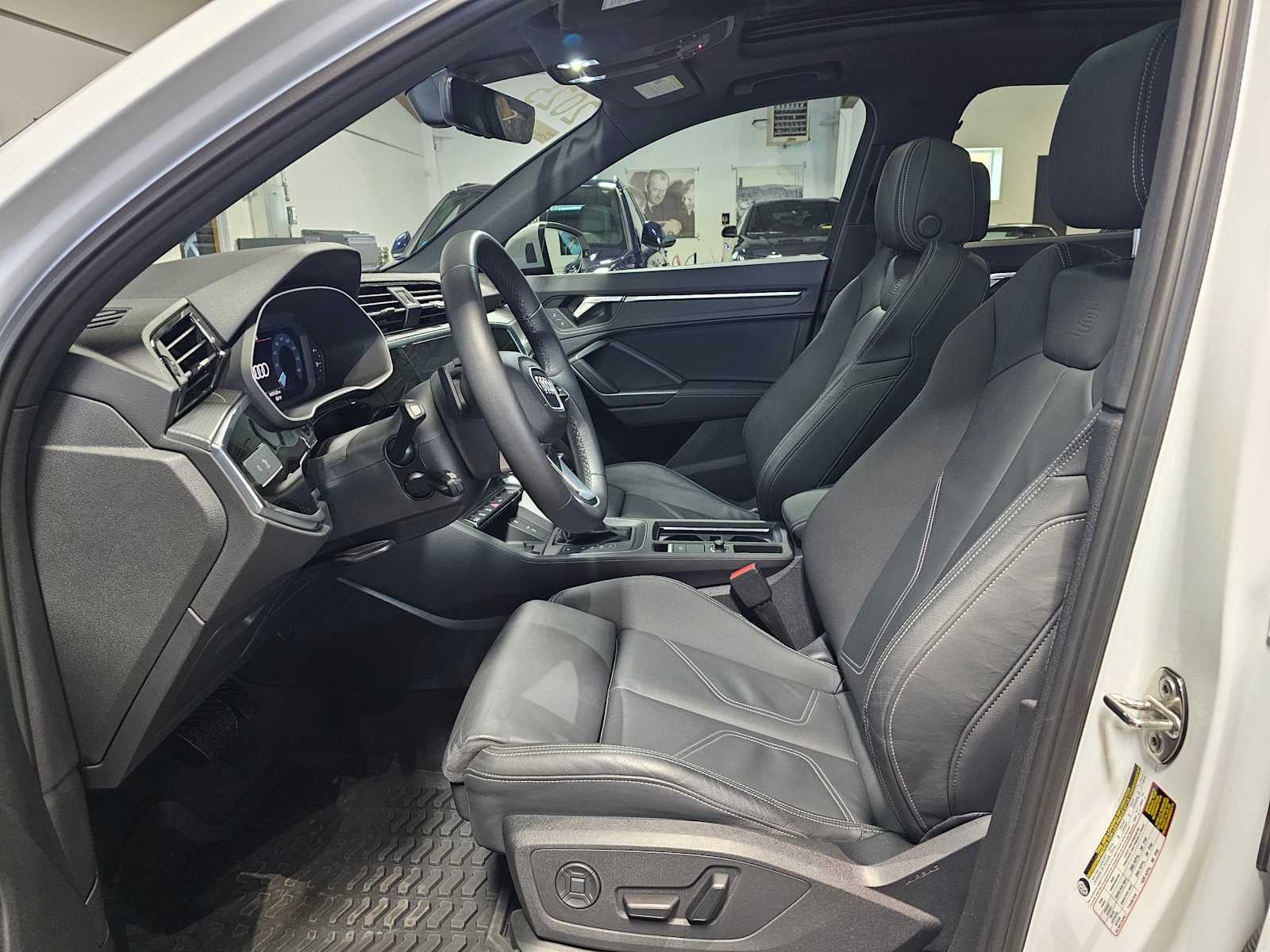 2025 Audi Q3 S line Premium 45 TFSI quattro