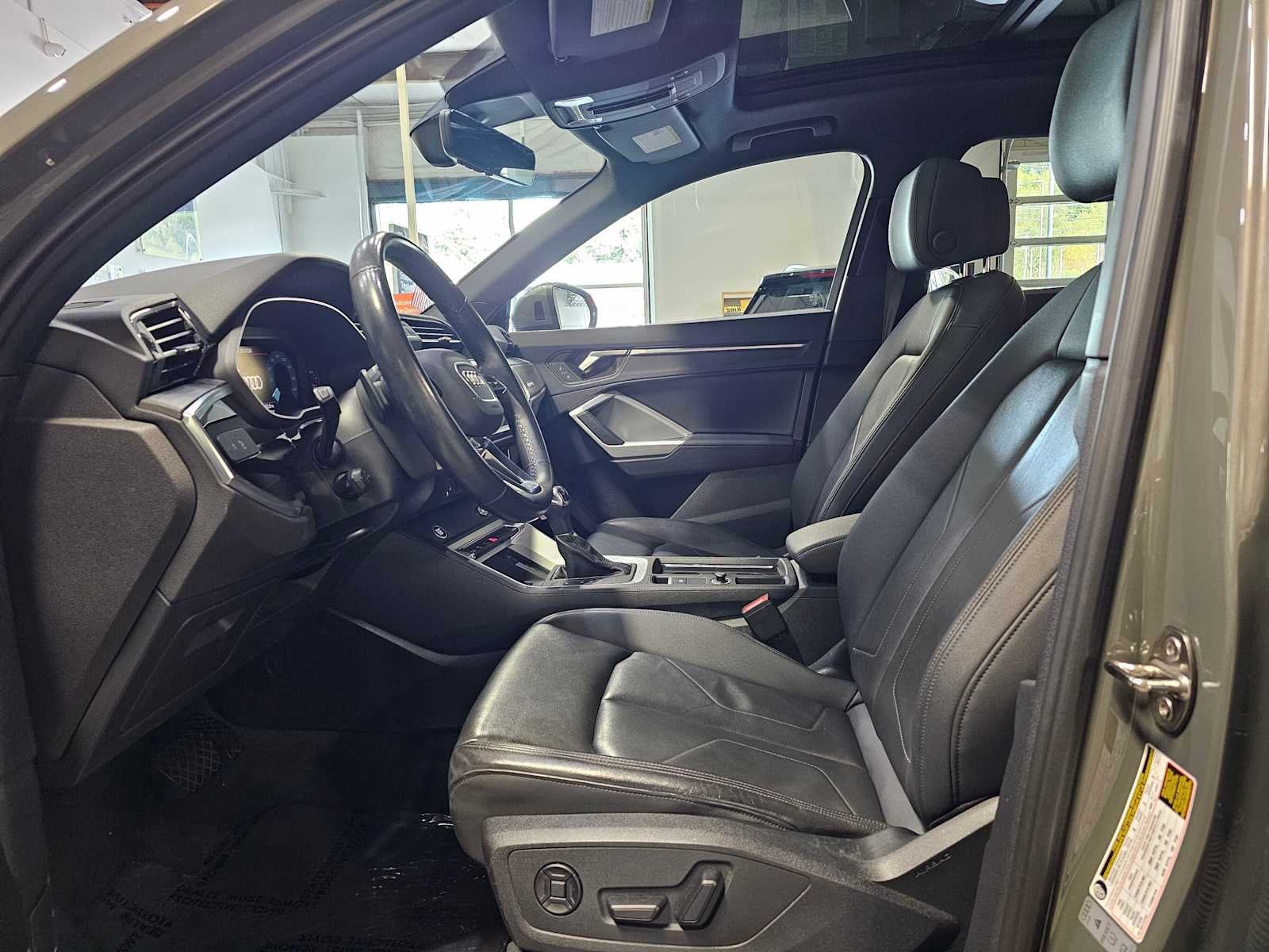 2024 Audi Q3 S line Premium