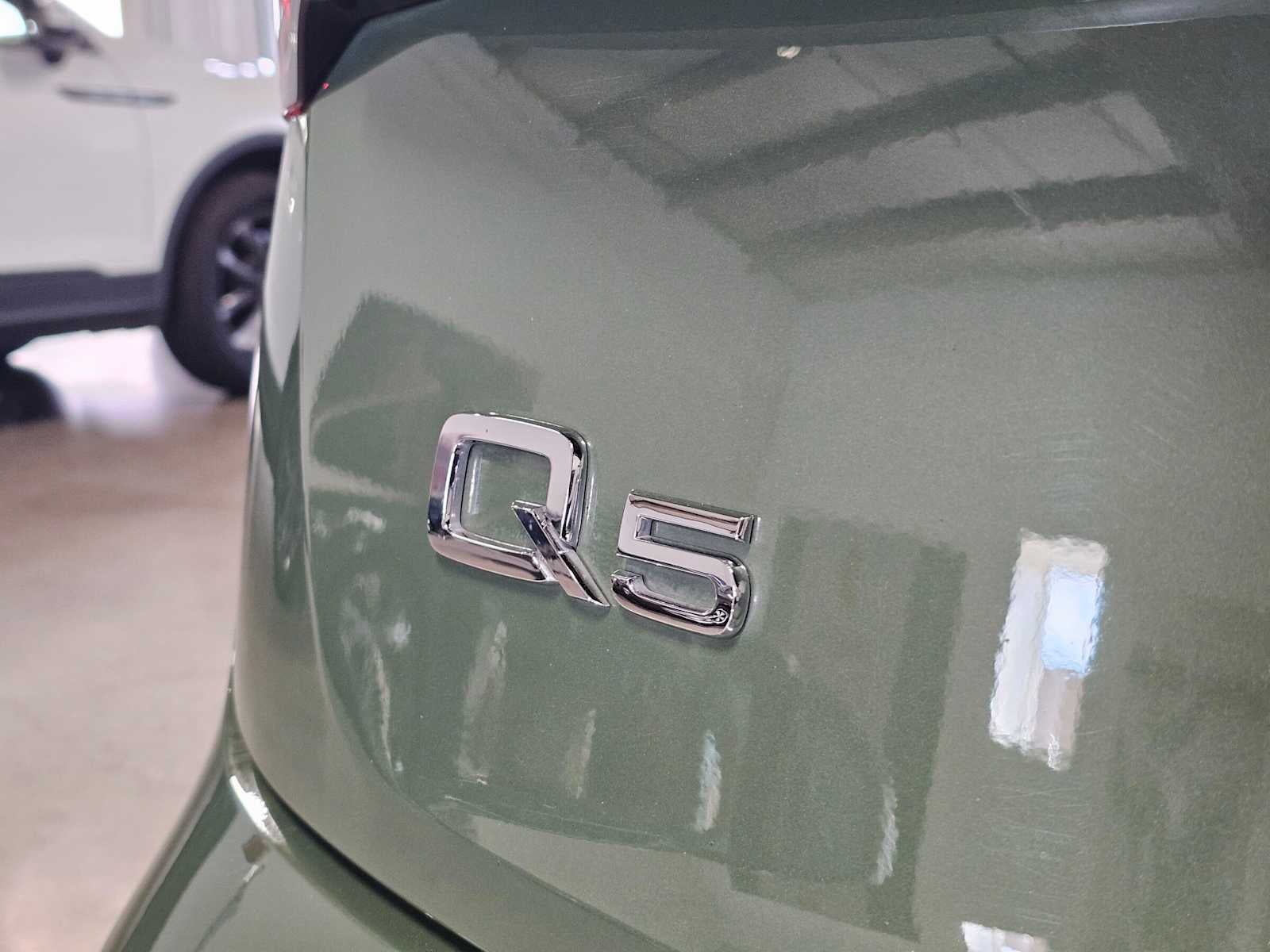 2022 Audi Q5 S line Premium Plus 55 TFSI e quattro