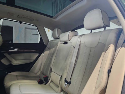 2022 Audi Q5 S line Premium Plus 55 TFSI e quattro