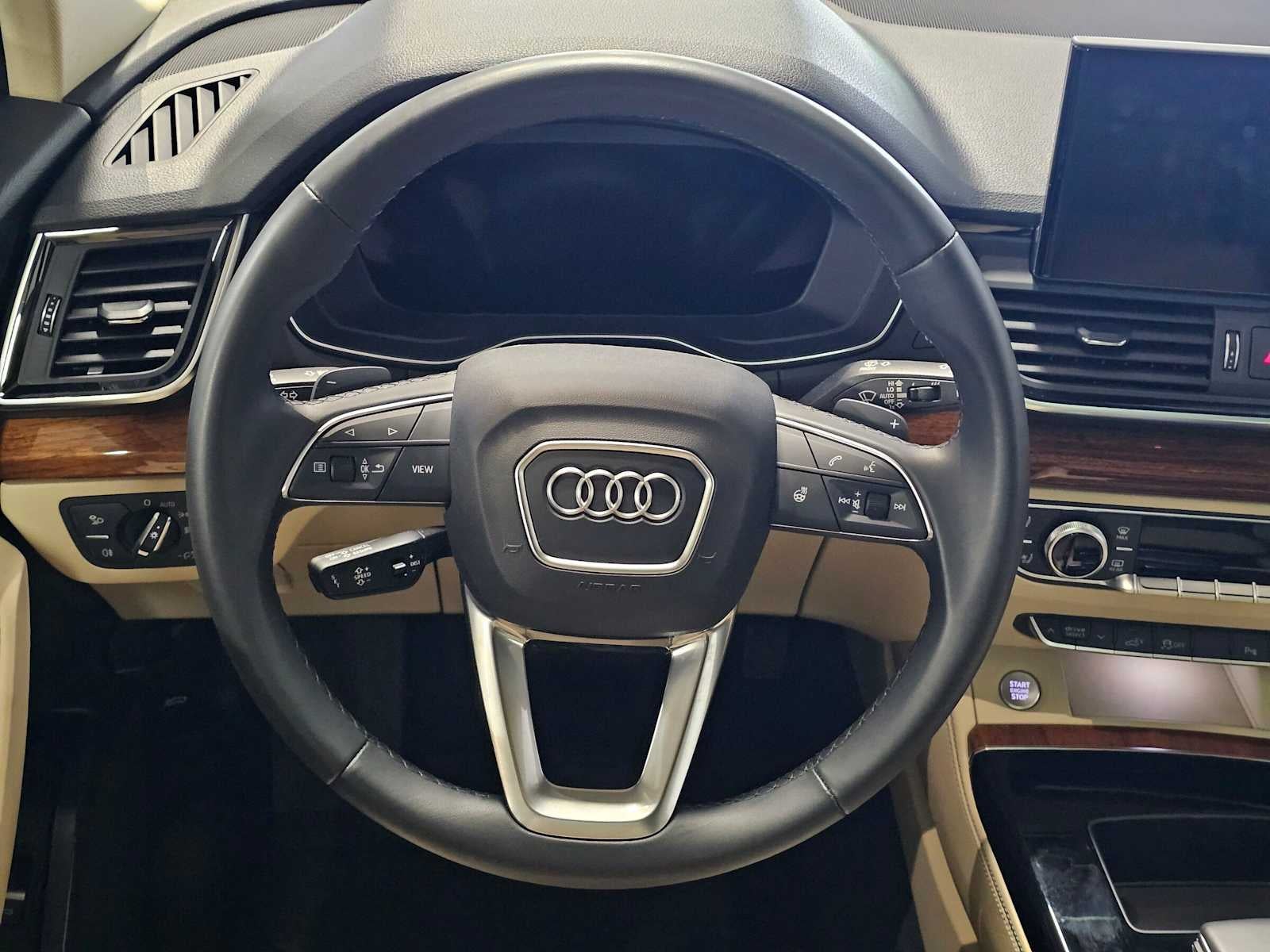 2022 Audi Q5 S line Premium Plus 55 TFSI e quattro