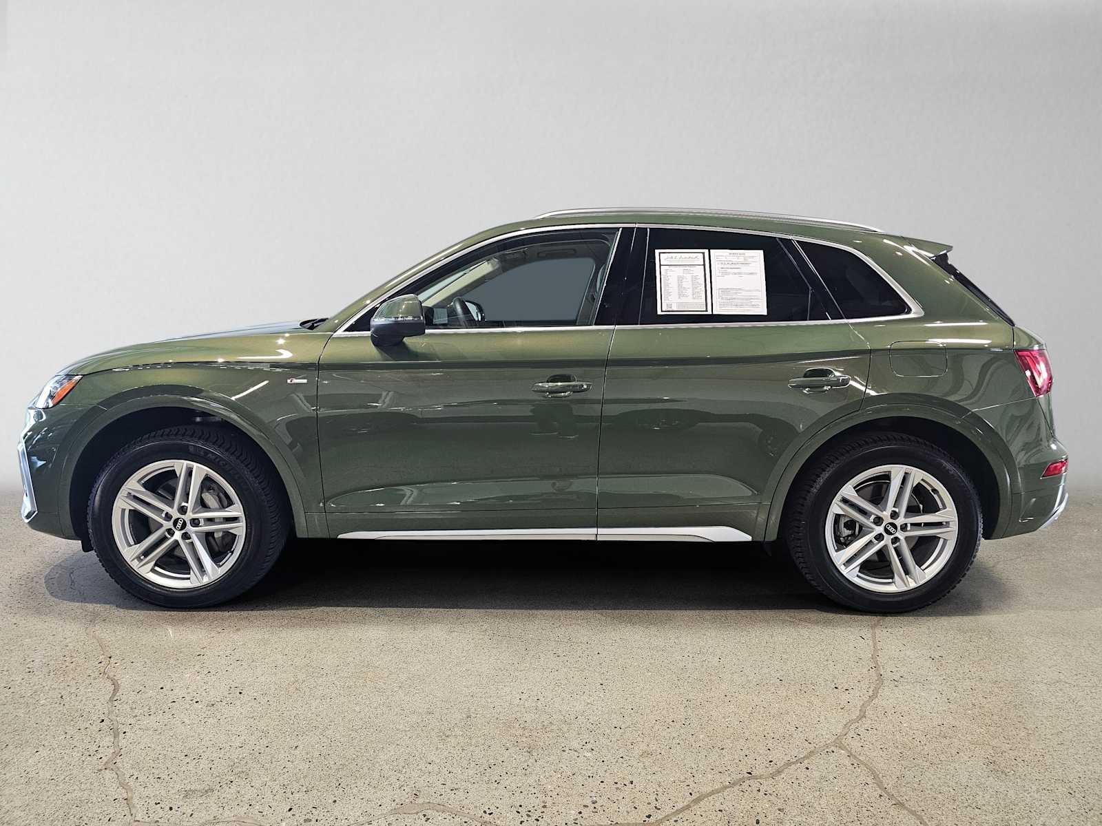 2022 Audi Q5 S line Premium Plus 55 TFSI e quattro