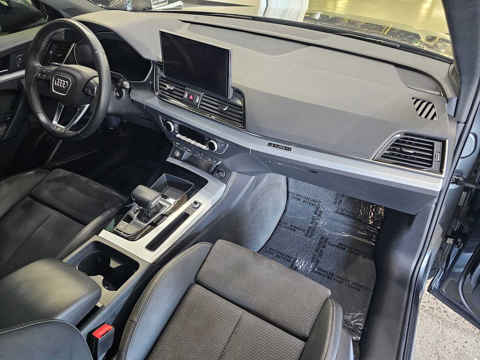 2023 Audi Q5 S line Premium Plus 55 TFSI e quattro