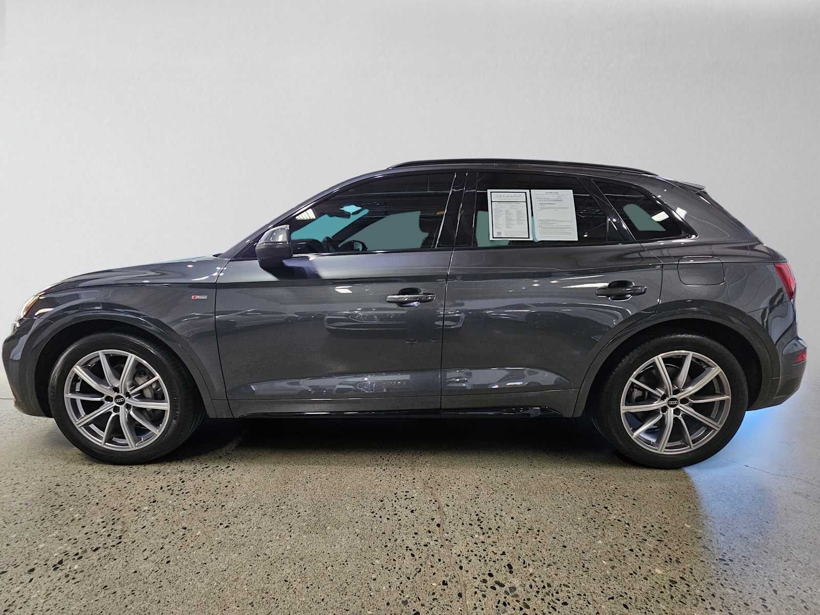 2023 Audi Q5 S line Premium Plus 55 TFSI e quattro