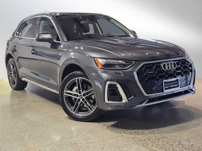 2022 Audi Q5 S line Premium Plus 55 TFSI e quattro