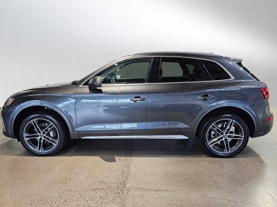 2022 Audi Q5 S line Premium Plus 55 TFSI e quattro