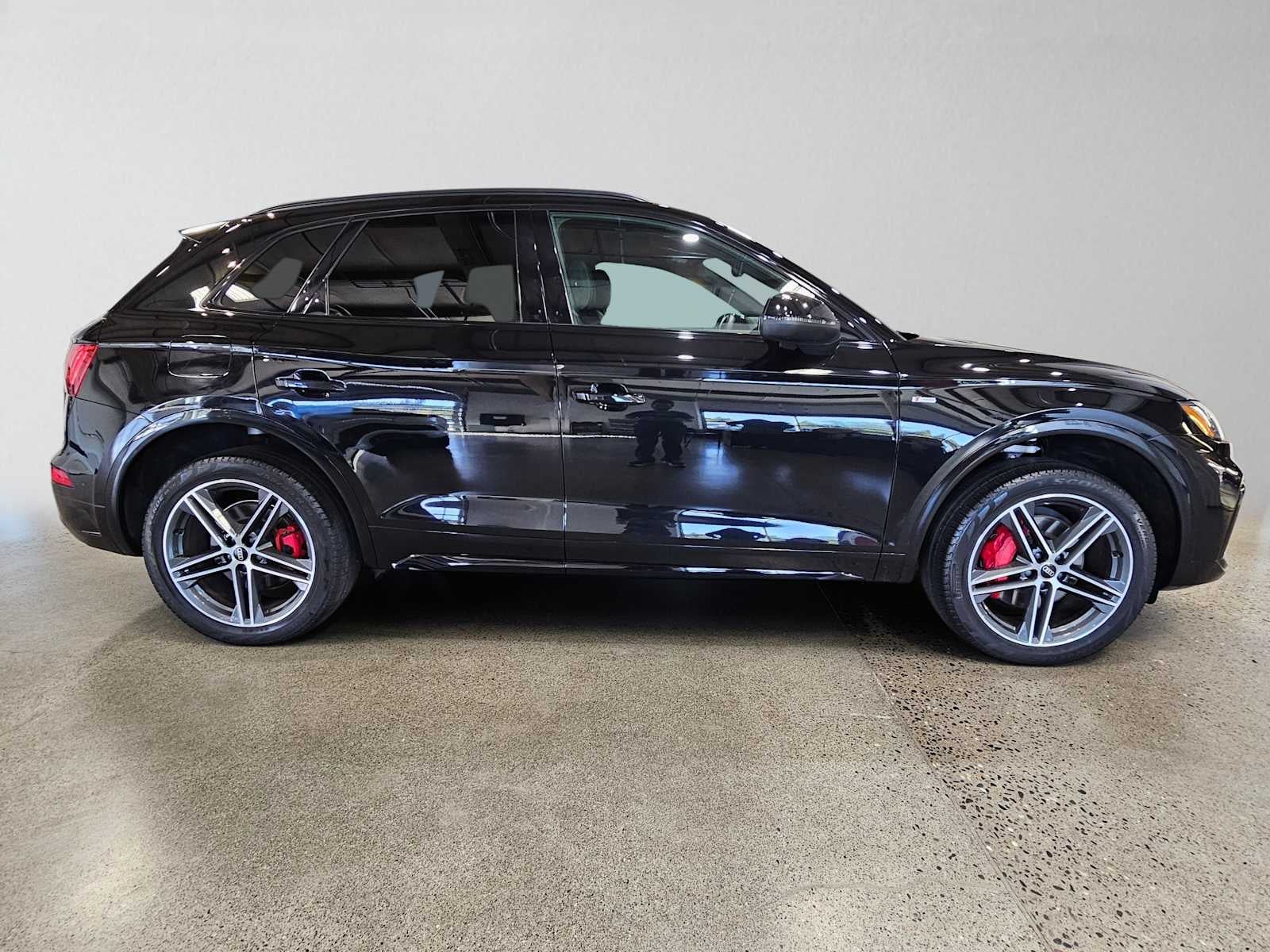 2024 Audi Q5 S line Premium Plus