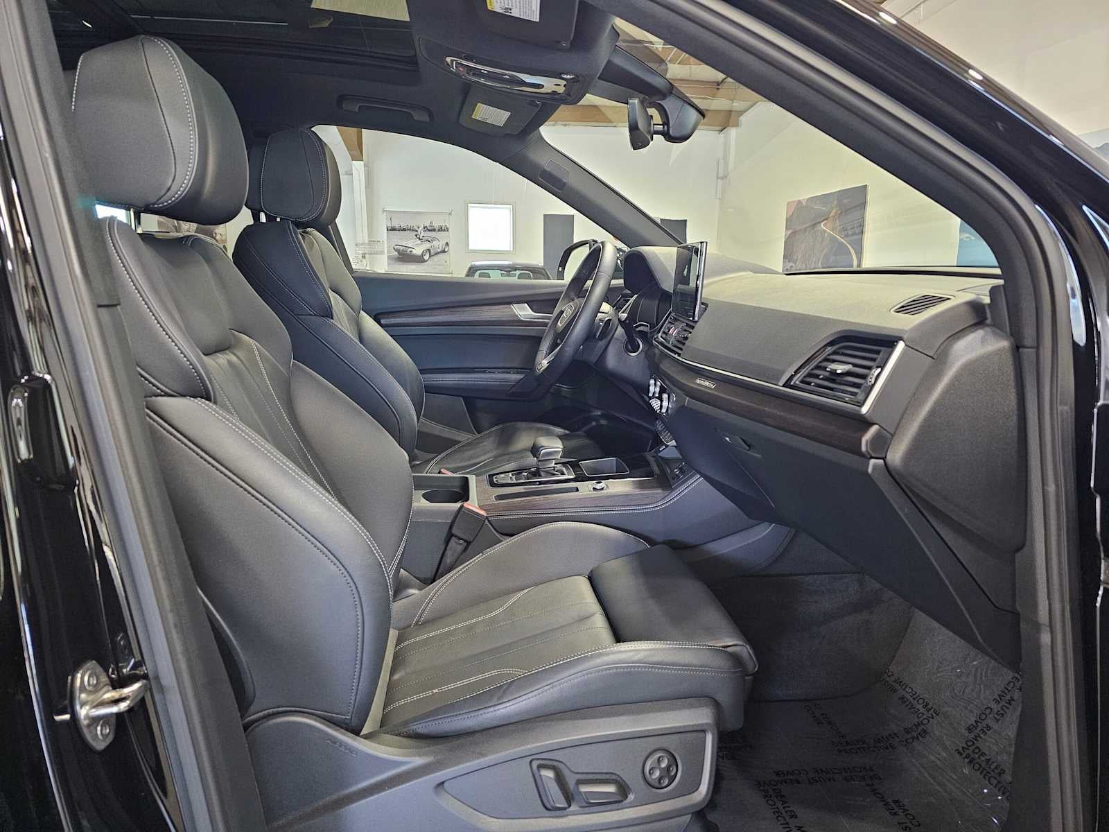 2024 Audi Q5 S line Premium Plus