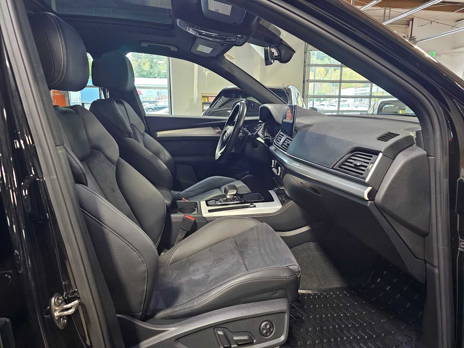 2024 Audi Q5 S line Premium Plus