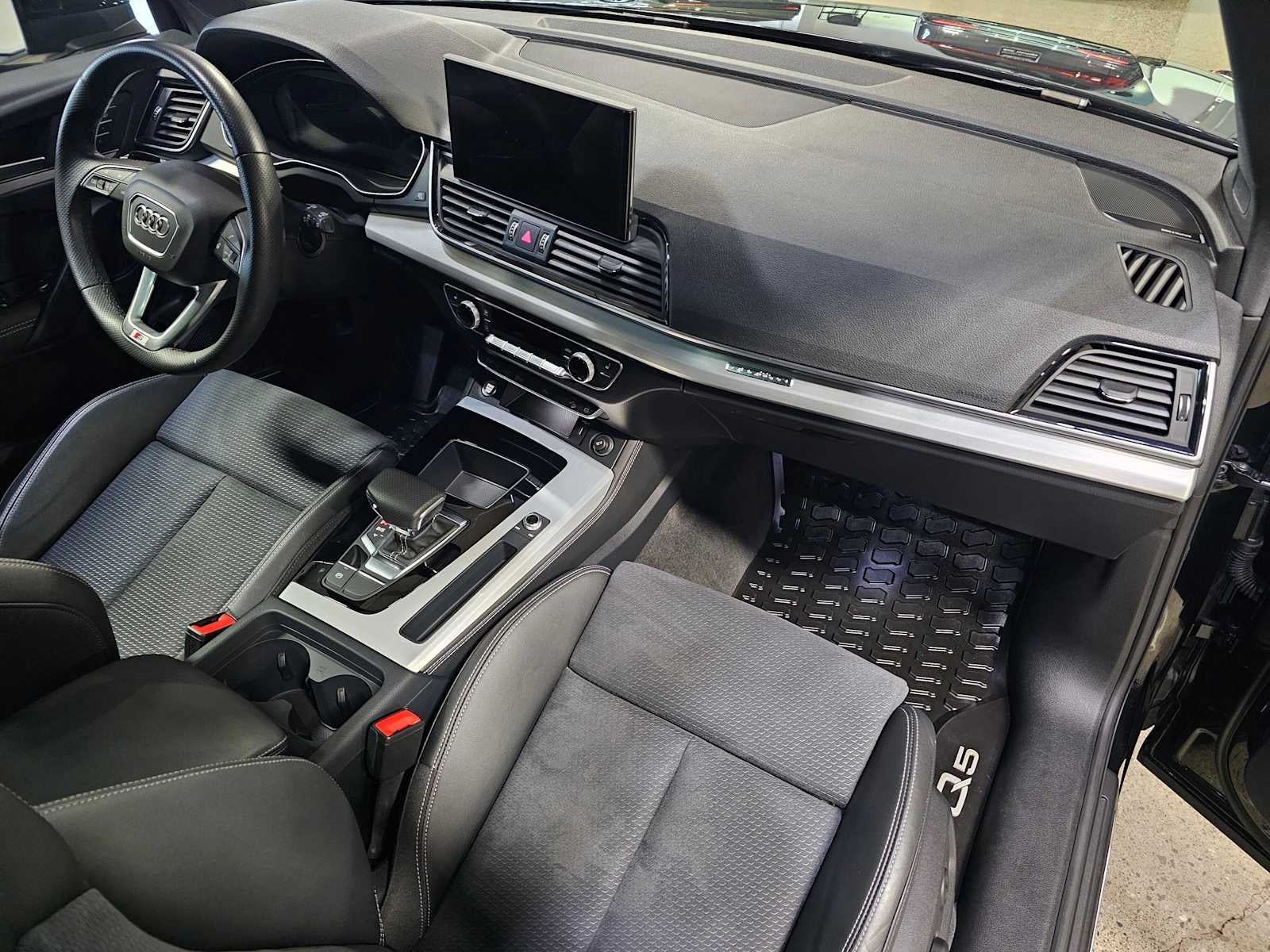 2024 Audi Q5 S line Premium Plus