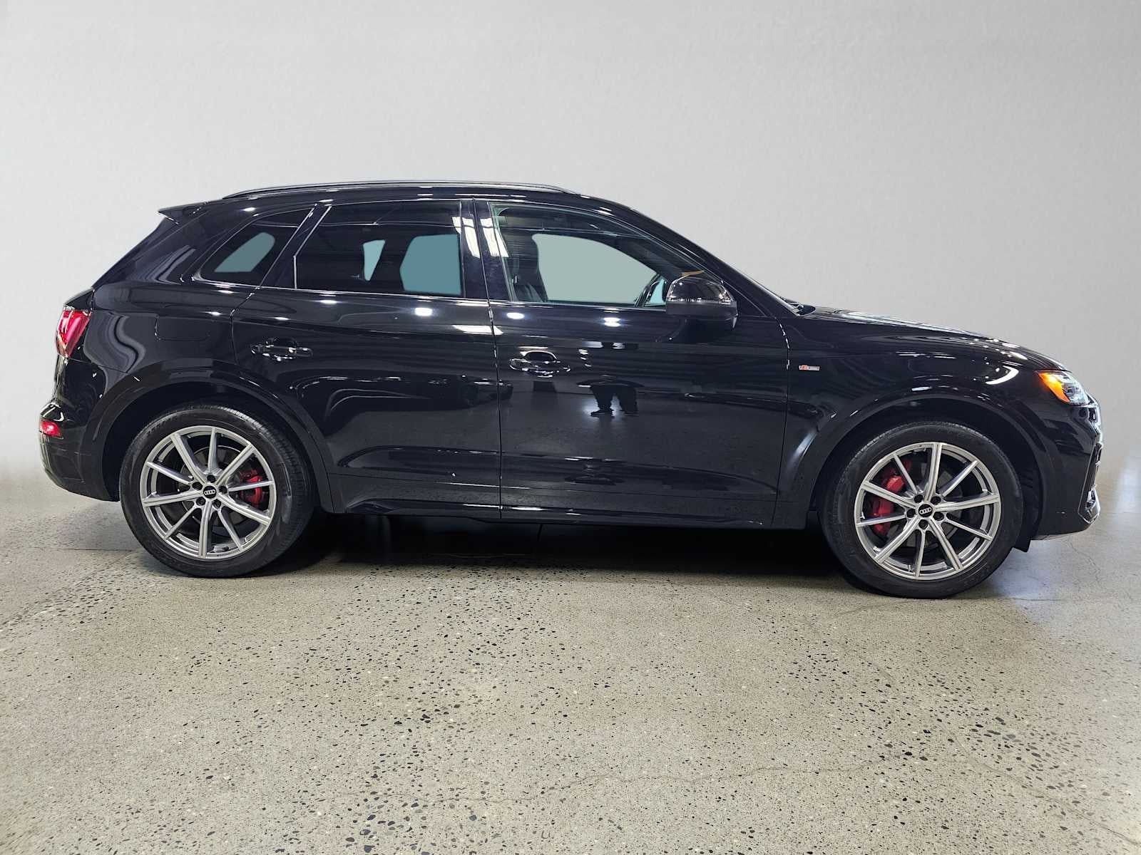 2024 Audi Q5 S line Premium Plus