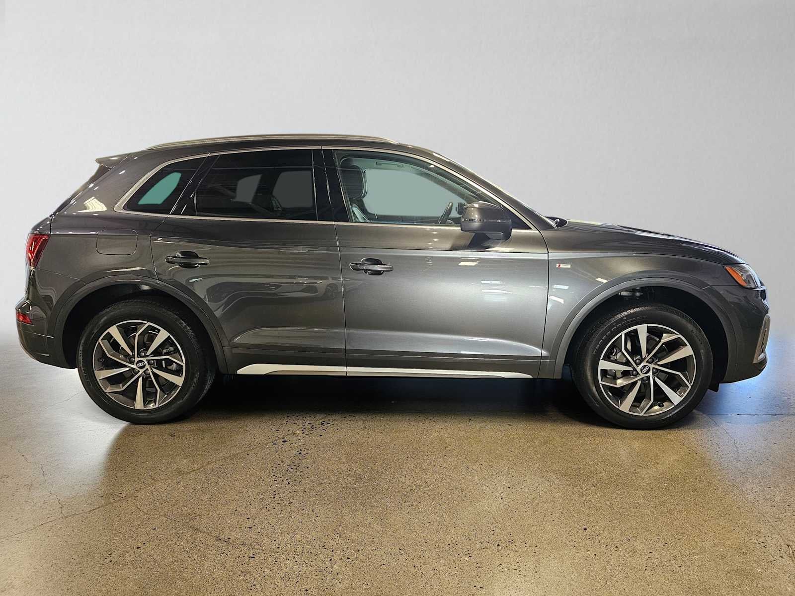 2023 Audi Q5 S line Premium Plus