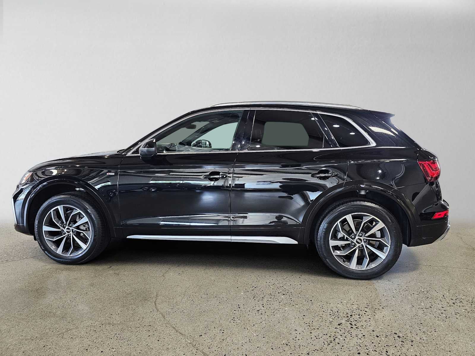 2023 Audi Q5 S line Premium Plus