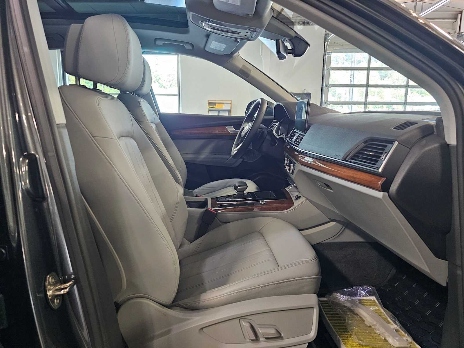 2023 Audi Q5 S line Premium Plus