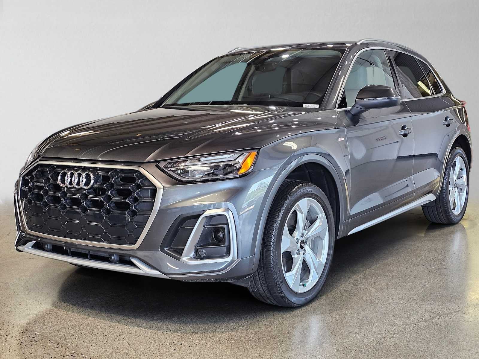 2023 Audi Q5 S line Premium Plus