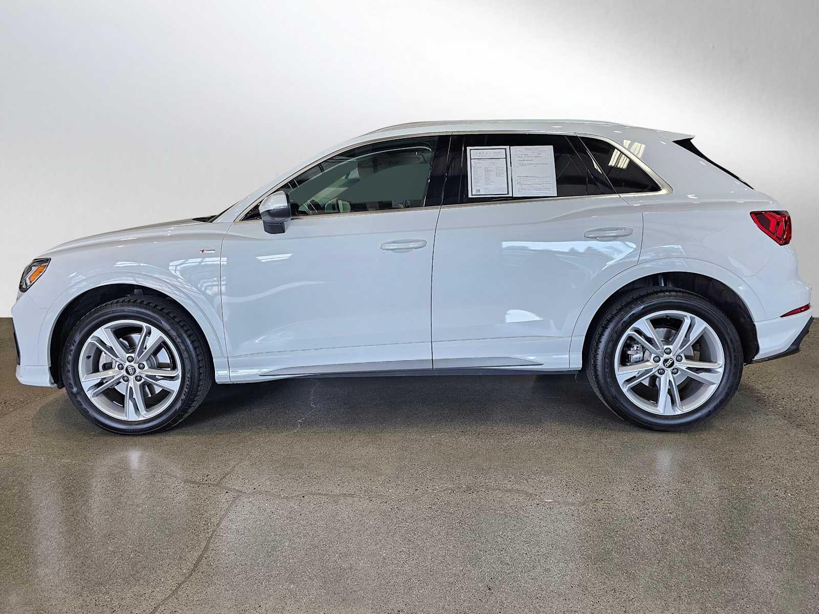 2022 Audi Q3 S line Premium Plus 45 TFSI quattro