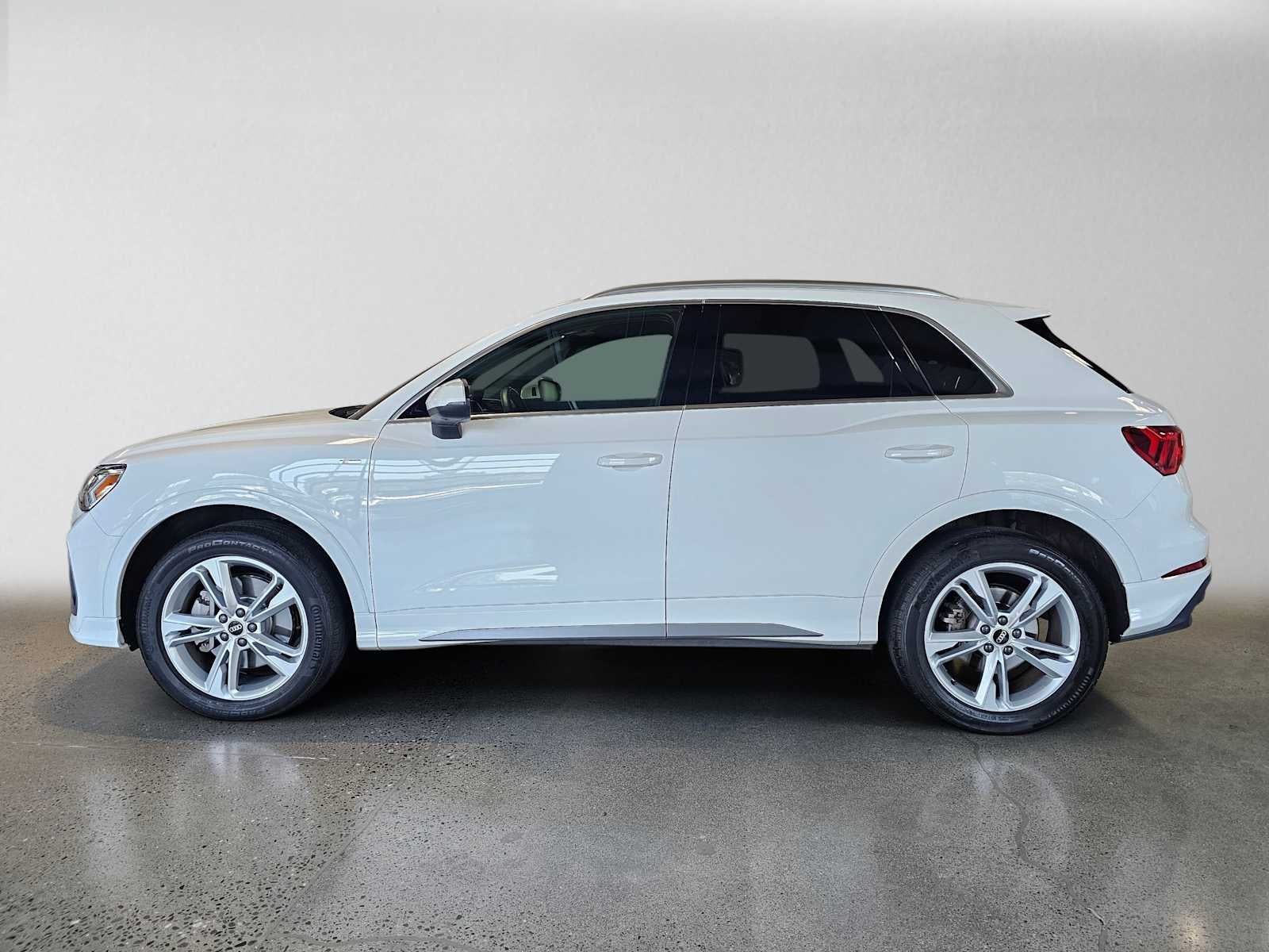 2023 Audi Q3 S line Premium Plus