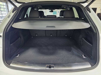 2023 Audi Q5 S line Prestige