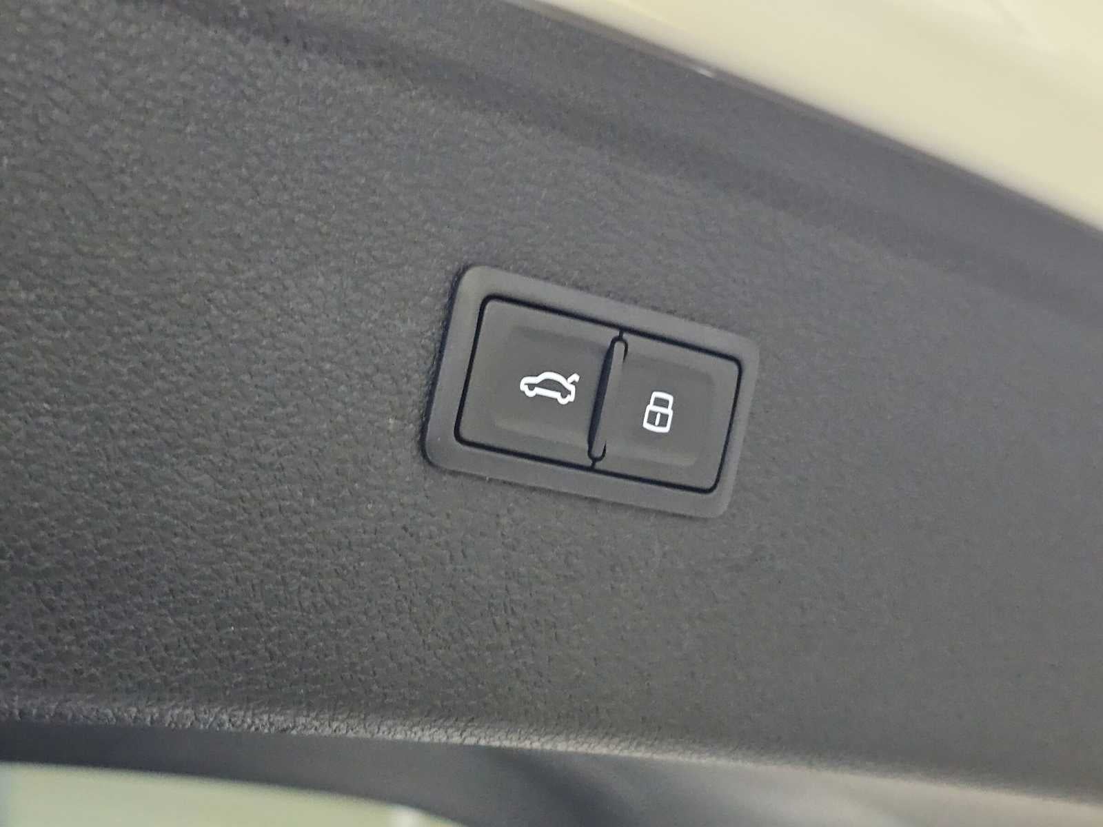 2023 Audi Q5 S line Prestige