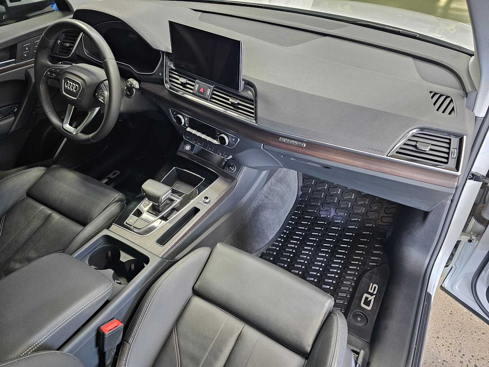 2024 Audi Q5 S line Premium