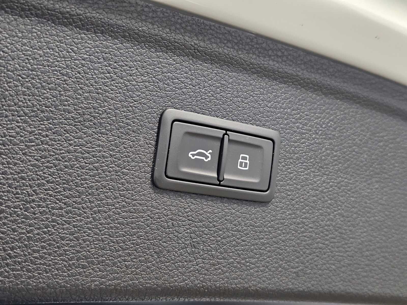 2023 Audi Q5 S line Premium