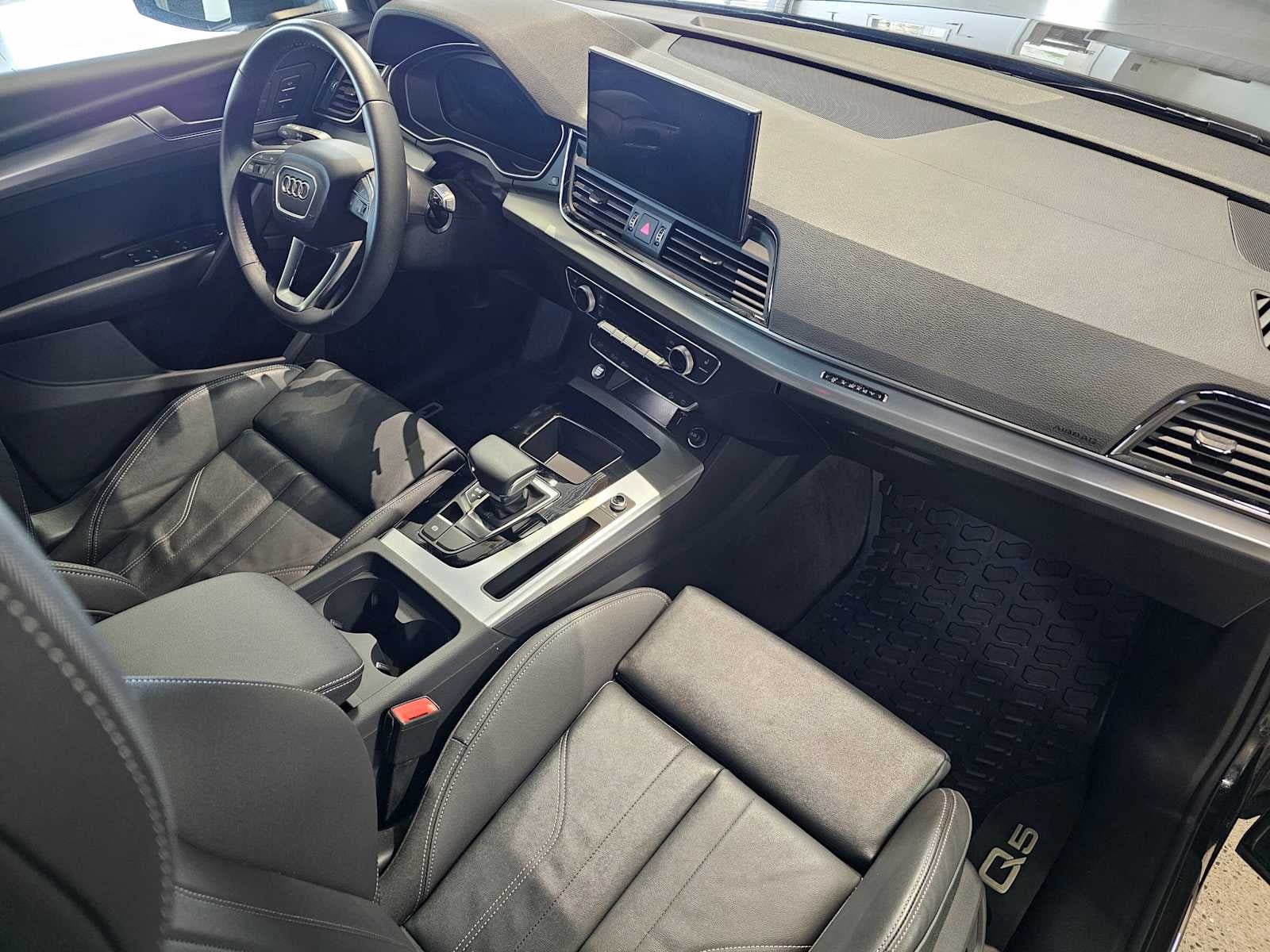 2024 Audi Q5 S line Premium 45 TFSI quattro