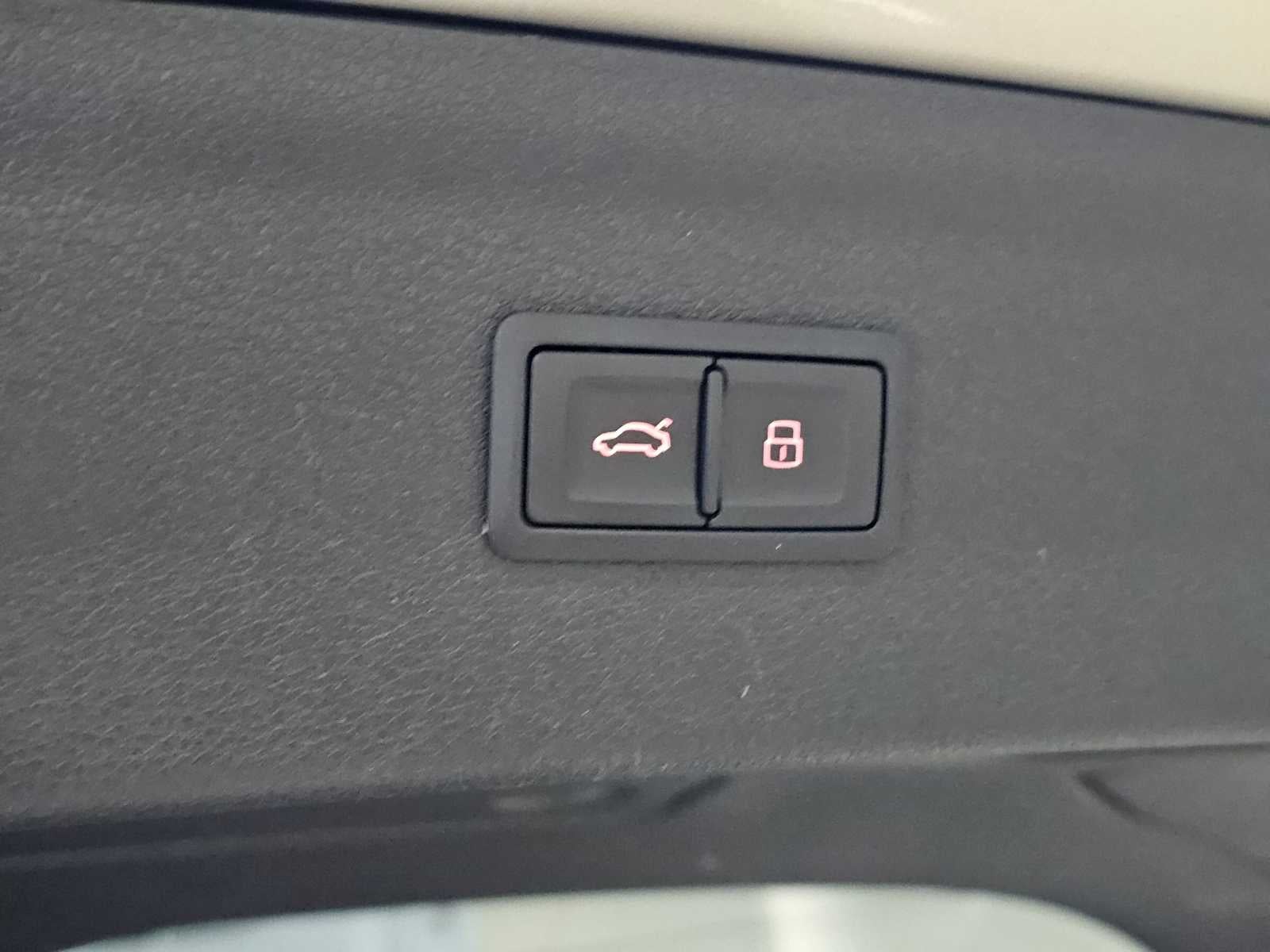 2016 Audi Q3 quattro 4dr Prestige