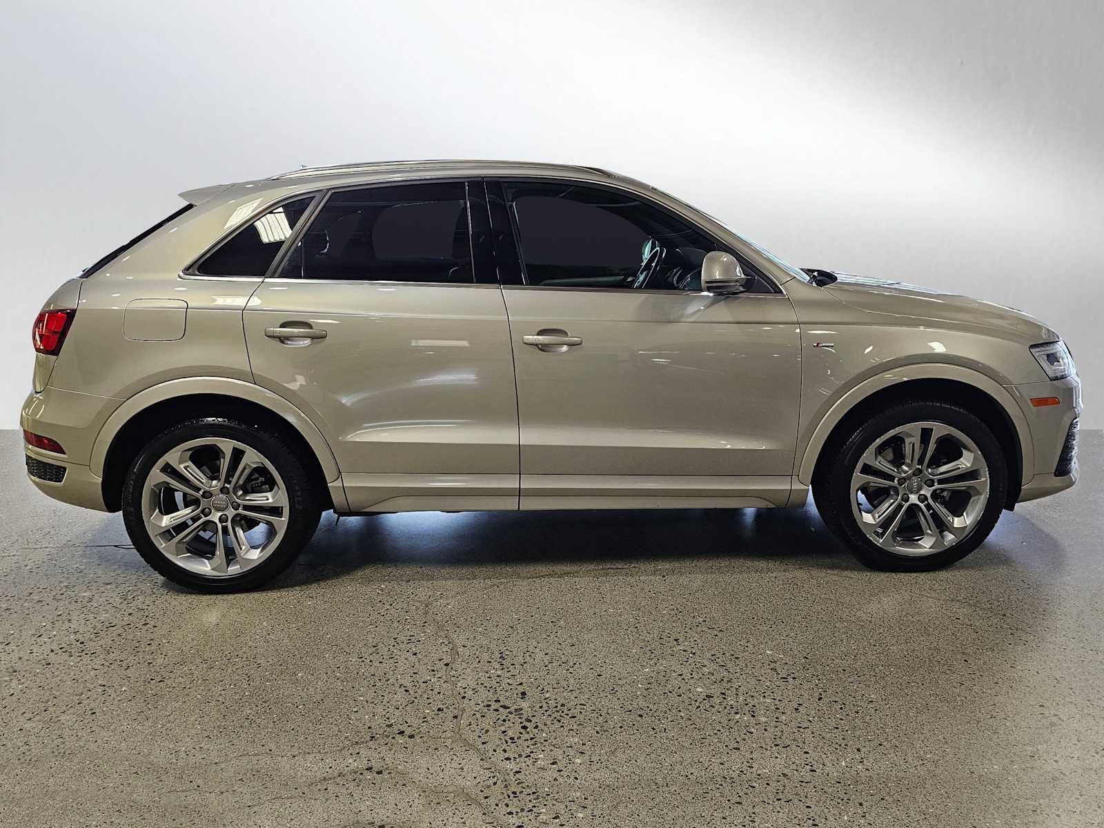 2016 Audi Q3 quattro 4dr Prestige