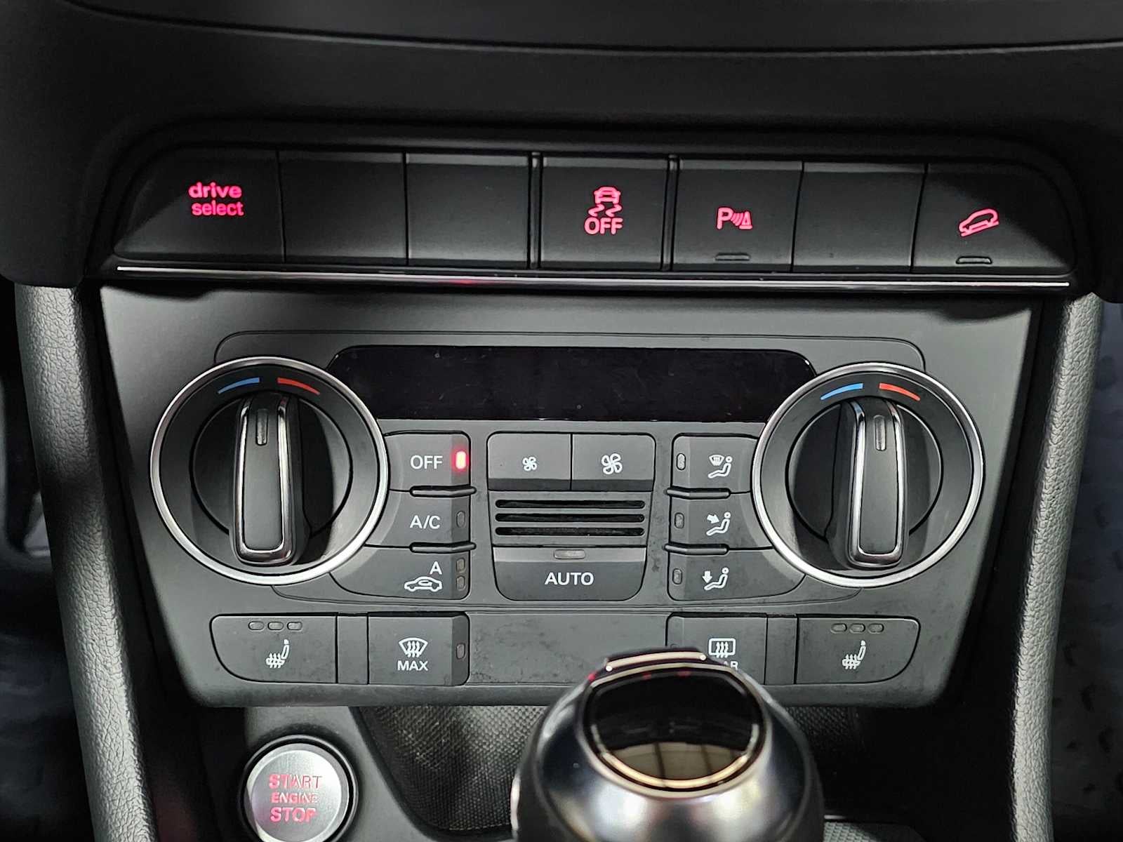 2016 Audi Q3 quattro 4dr Prestige